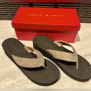 Kelly & Katie Aria Black Platform Sandals - Gold & Silver Rhinestones - Size 10